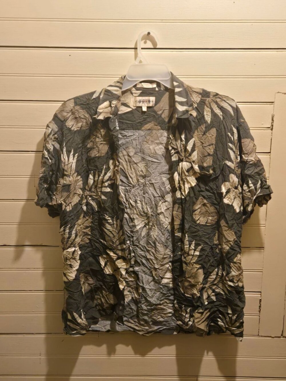 Mens XL Hawaiian Shirt Rayon Short Sleeve Floral Gray Beige Tropical
